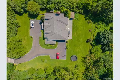 640 Bryant Avenue, Roslyn, NY 11576 - Photo 49