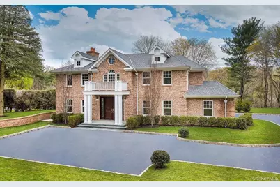 640 Bryant Avenue, Roslyn, NY 11576 - Photo 1