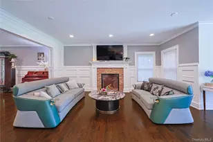 640 Bryant Ave, Roslyn, NY 11576 - Photo 17