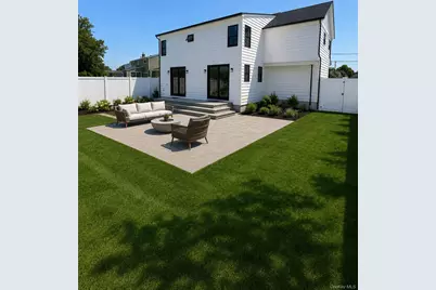 60 Westwood Road S, Massapequa Park, NY 11762 - Photo 3