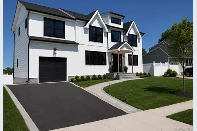 60 Westwood Road S, Massapequa Park, NY 11762 - Photo 1