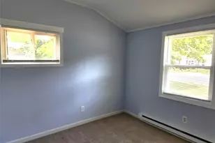 548 Taylor Ave, Patchogue, NY 11772 - Photo 5