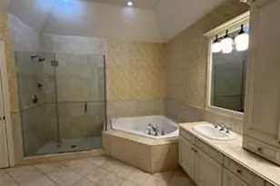 18 Wilkshire Cir, Manhasset, NY 11030 - Photo 9
