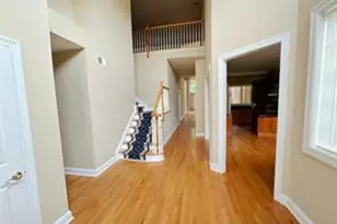 18 Wilkshire Cir, Manhasset, NY 11030 - Photo 3