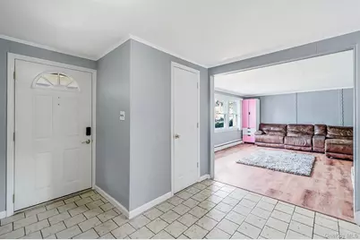 1 Blue Spruce Lane, Commack, NY 11725 - Photo 11