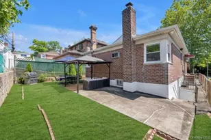 160-29 21st Rd, Whitestone, NY 11357 - Photo 17