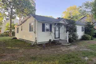 33 Elm Rd E, Mastic Beach, NY 11951 - Photo 3