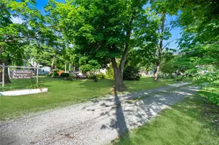 449 Montauk Hwy, East Moriches, NY 11940 - Photo 35