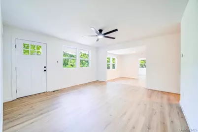452 Vineyard Avenue, Highland, NY 12528 - Photo 3