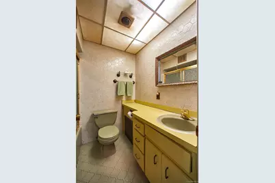 33 N Tyson Avenue, Floral Park, NY 11001 - Photo 15