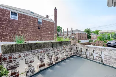 76-18 Utopia Parkway, Fresh Meadows, NY 11366 - Photo 17