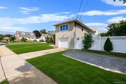 106 Casino Street, Freeport, NY 11520 - Photo 3