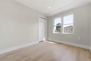 137-08 218th St, Springfield Gardens, NY 11413 - Photo 19
