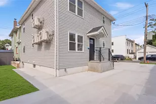 137-08 218th St, Springfield Gardens, NY 11413 - Photo 3