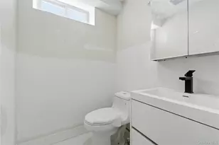 137-08 218th St, Springfield Gardens, NY 11413 - Photo 17