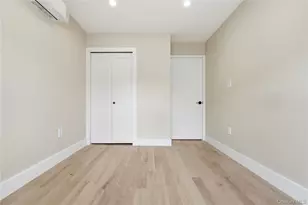 137-08 218th St, Springfield Gardens, NY 11413 - Photo 25