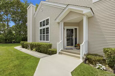 27 Emilie Drive, Center Moriches, NY 11934 - Photo 3
