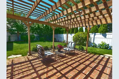 51 Eileen Avenue, Plainview, NY 11803 - Photo 21