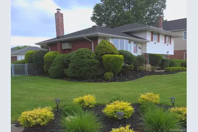51 Eileen Avenue, Plainview, NY 11803 - Photo 3