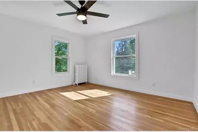 27 Tioronda Avenue Apartment #2, Beacon, NY 12508 - Photo 7
