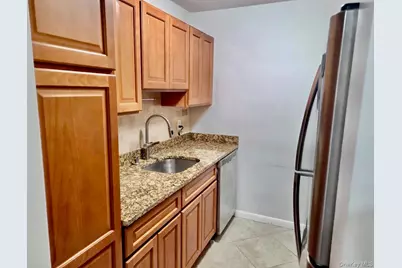 100 Lincoln Avenue #7B, Mineola, NY 11501 - Photo 9