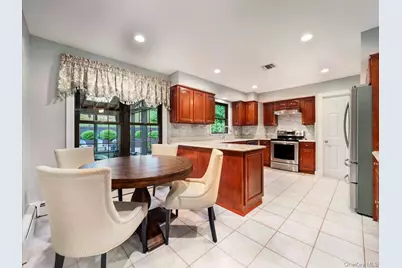 10 Burham Drive, Smithtown, NY 11787 - Photo 15