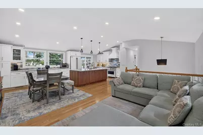 42 W Broadway, Port Jefferson Station, NY 11776 - Photo 7