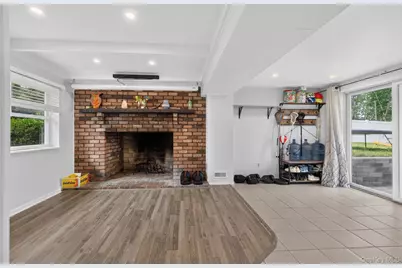 42 W Broadway, Port Jefferson Station, NY 11776 - Photo 23
