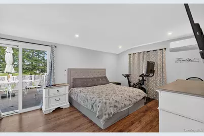 42 W Broadway, Port Jefferson Station, NY 11776 - Photo 17