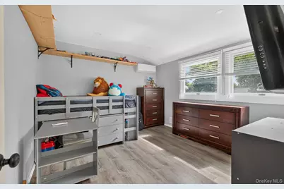42 W Broadway, Port Jefferson Station, NY 11776 - Photo 21