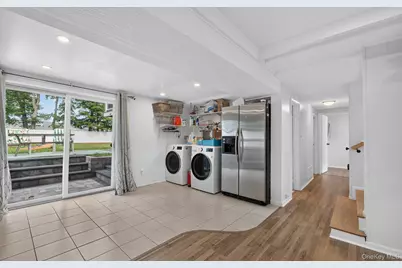 42 W Broadway, Port Jefferson Station, NY 11776 - Photo 25