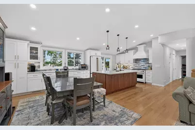 42 W Broadway, Port Jefferson Station, NY 11776 - Photo 5
