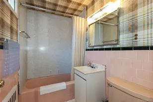 20 Ramsey Rd, Great Neck, NY 11023 - Photo 15