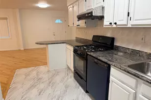 69-03 226th St, Oakland Gardens, NY 11364 - Photo 9