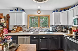 189 Schoolhouse Rd, Middletown, NY 10940 - Photo 5
