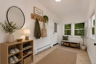 38 Trinity Pl, New Rochelle, NY 10805 - Photo 3