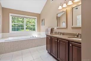 46 Oceanview Blvd, Manorville, NY 11949 - Photo 11