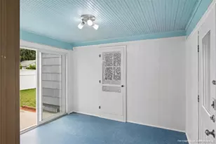 1 Heights Pl, Riverhead, NY 11901 - Photo 11