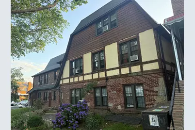 190-15 Crocheron Avenue, Flushing, NY 11358 - Photo 11