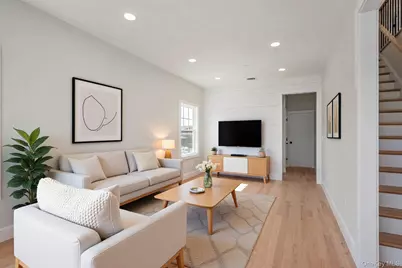 17 Island Parkway N, Island Park, NY 11558 - Photo 7
