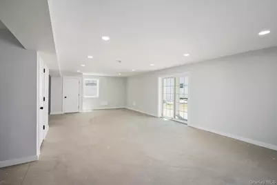 21 Island Parkway N, Island Park, NY 11558 - Photo 15
