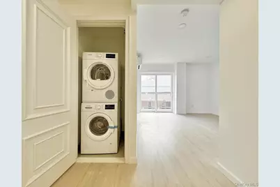 13450 Blossom Avenue #4F, Flushing, NY 11355 - Photo 5