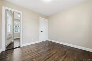 48 Flower St, Hicksville, NY 11801 - Photo 23