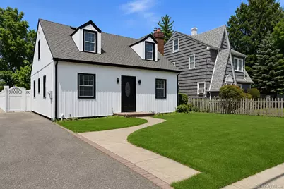 48 Flower Street, Hicksville, NY 11801 - Photo 3