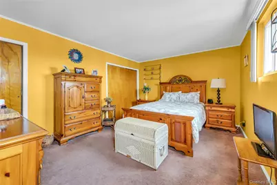 6417 Eliot Avenue, Middle Village, NY 11379 - Photo 23