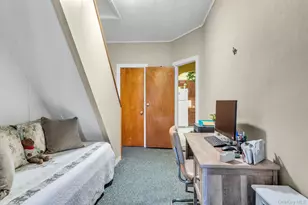 64-17 Eliot Ave, Middle Village, NY 11379 - Photo 19