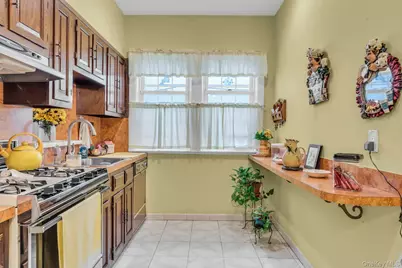 6417 Eliot Avenue, Middle Village, NY 11379 - Photo 15
