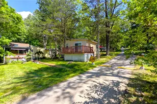 50 Glanhope Rd, Hopewell Junction, NY 12533 - Photo 3