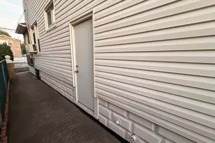 137-44 218th St, Springfield Gardens, NY 11413 - Photo 19