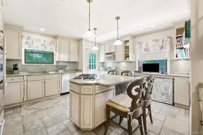 873 James Street, Pelham, NY 10803 - Photo 3